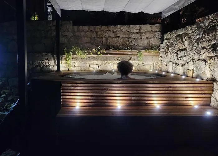 Les Lodges De L\'Oliveraie De Virevent