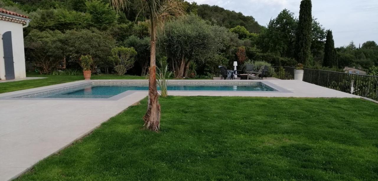Les De L'oliveraie De Virevent
